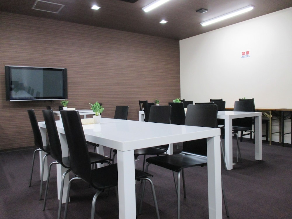 Hotel Livemax BUDGET Kobe 41/46