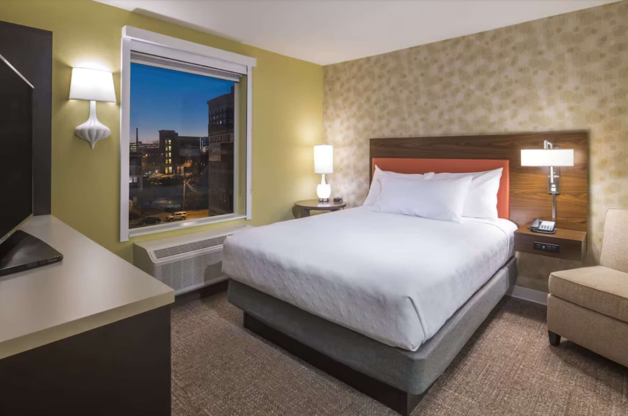 Suite, Queen Bed