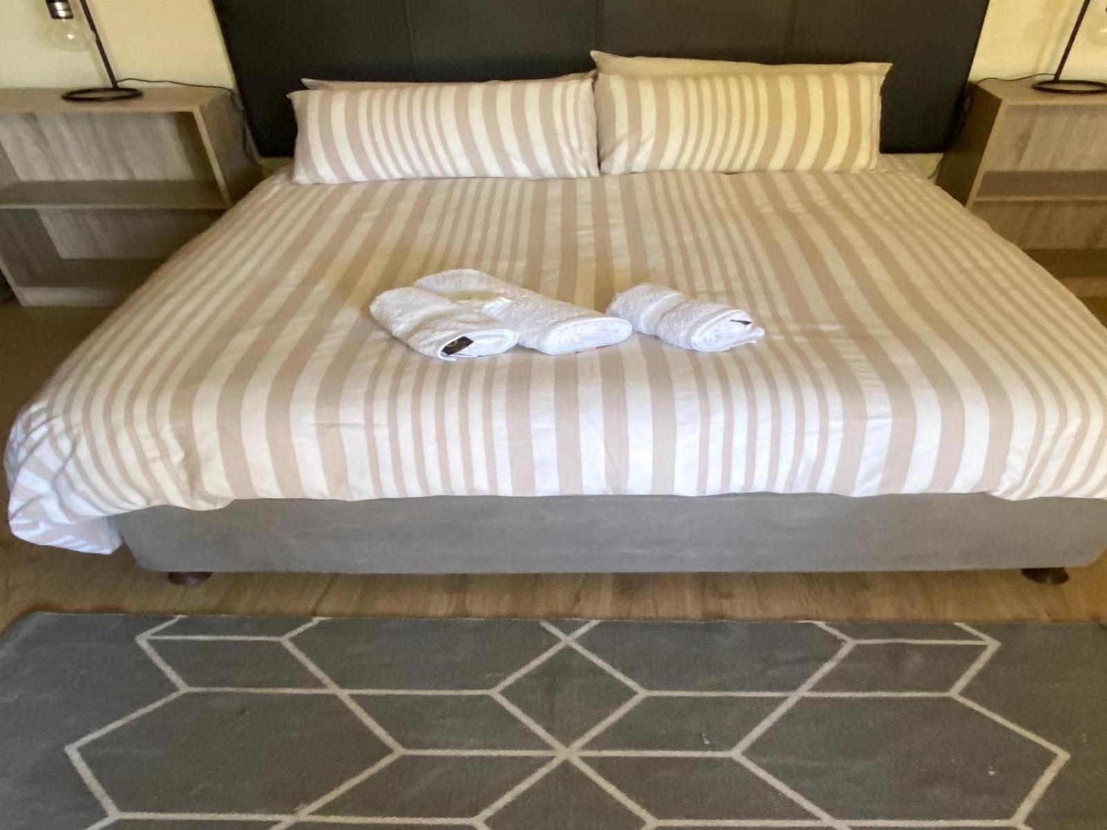 Aloe Guest Rooms 16/24