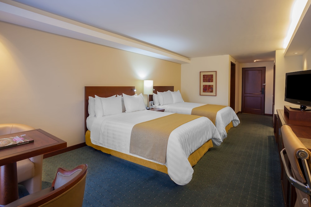 Ghl Capital Hotel 15/42