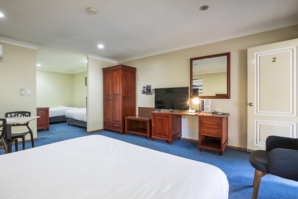 Nightcap at Federal Hotel Toowoomba 19/62