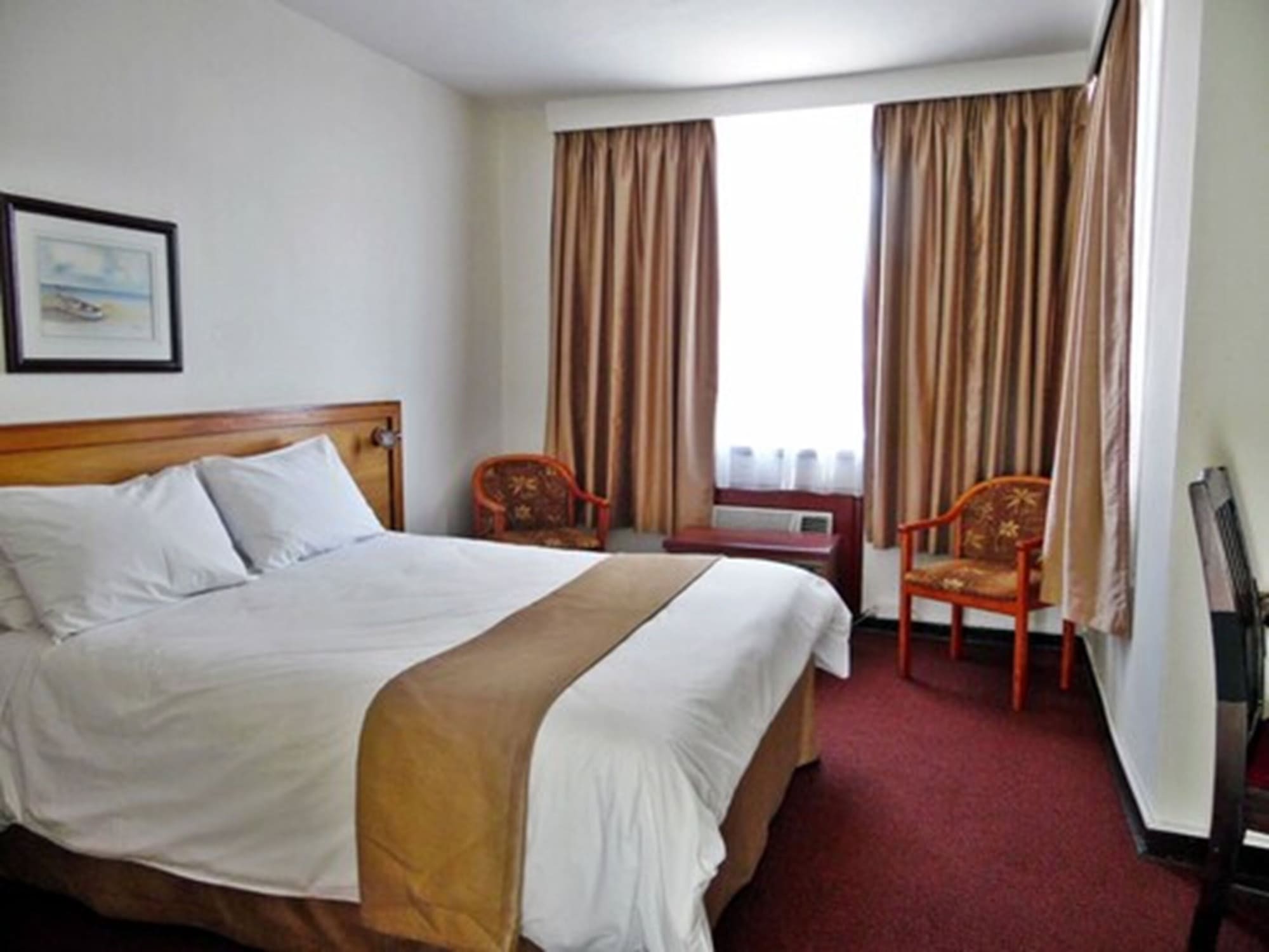 ROOM, SINGLE