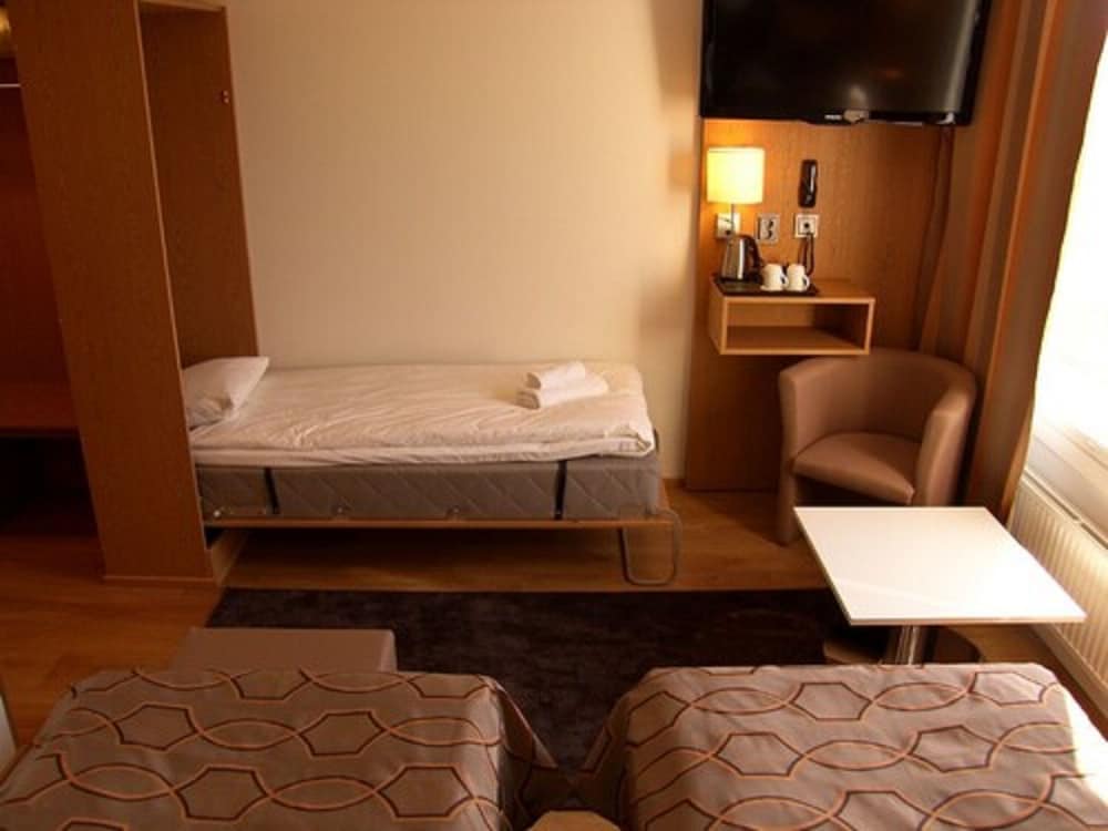 Savoy Hotel 17/36