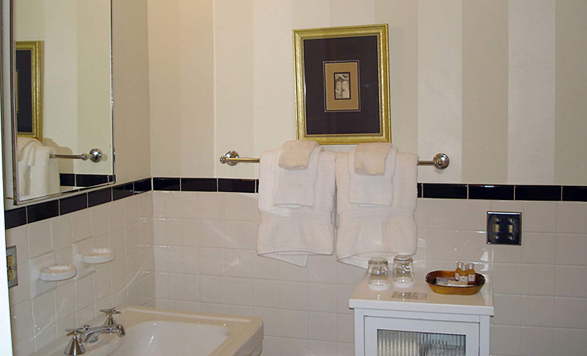 DELUXE, KING BED, PARK VIEW