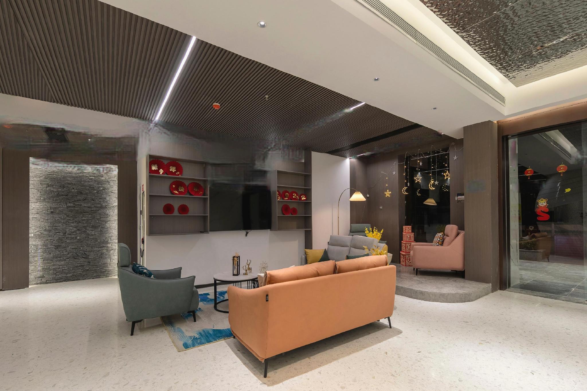 Ramada Encore by Wyndham Wuhan West 13/37