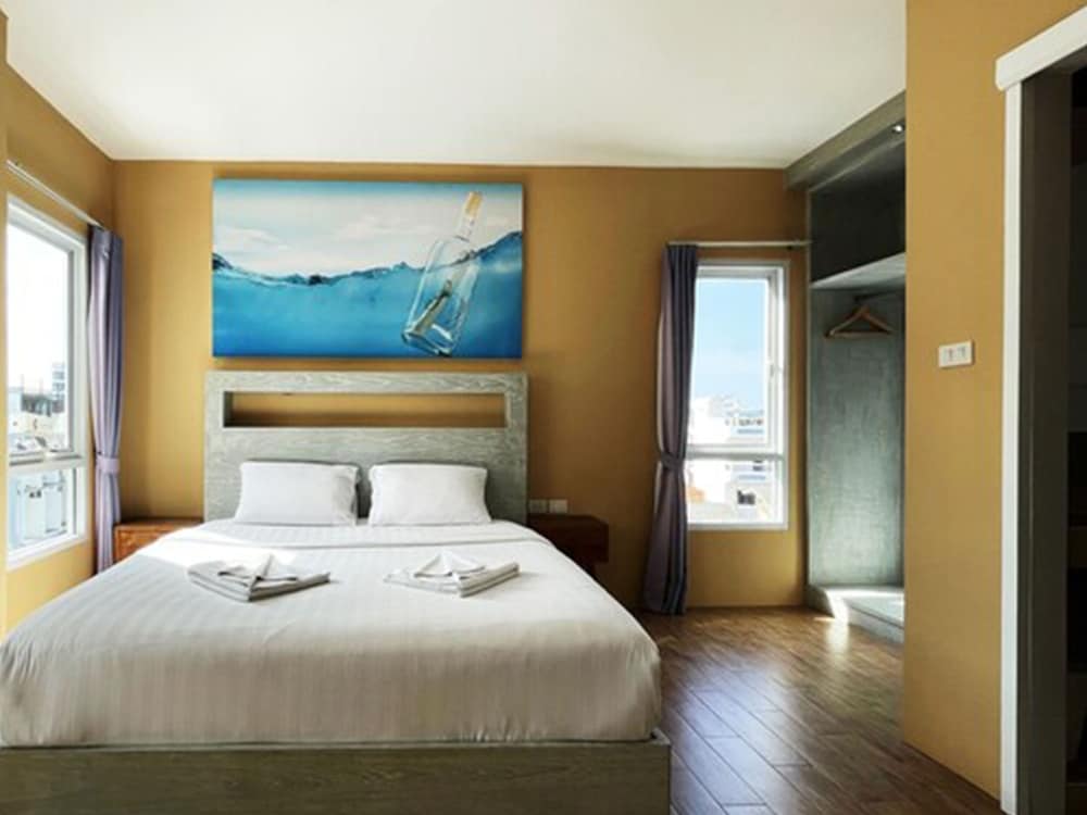 Hub Hua Hin 57 Hotel 20/72