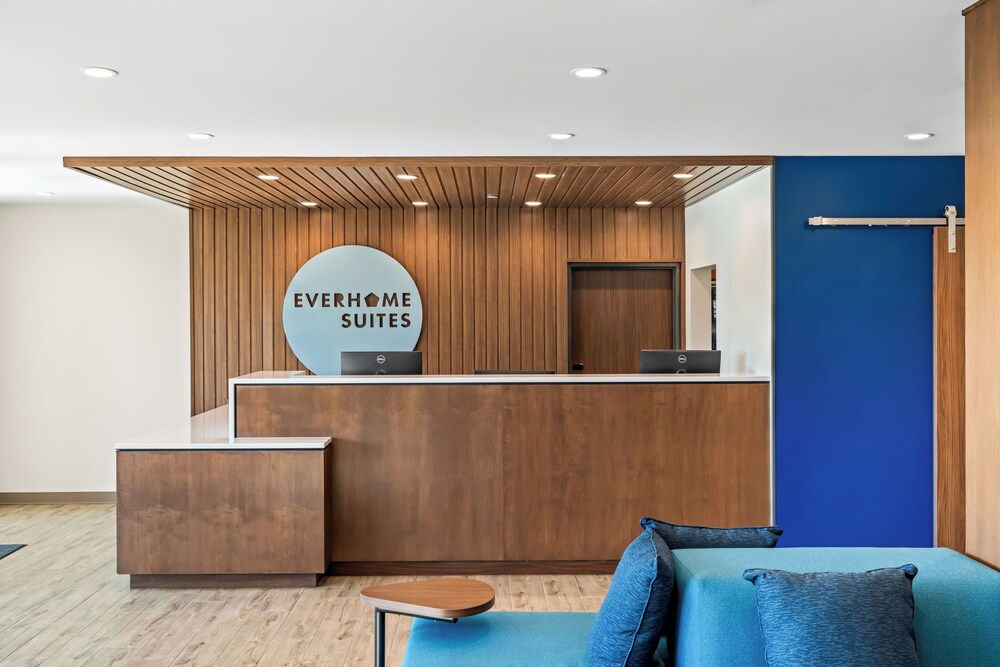 Everhome Suites Rochester Greece 5/50