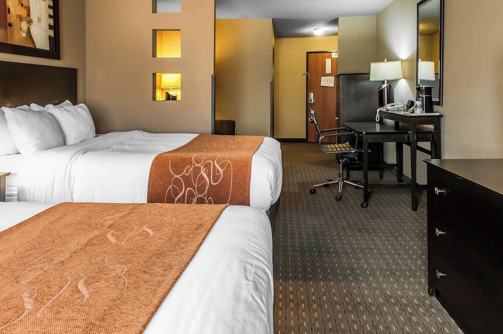 Efficiency, Suite, 2 Queen Beds, Sofa