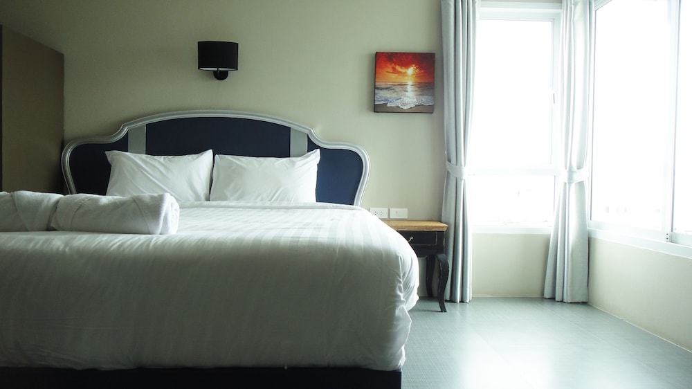 Hub Hua Hin 57 Hotel 42/72