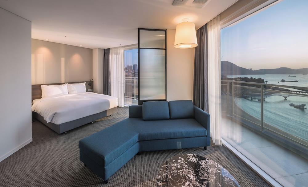 JUNIOR SUITE, OCEAN VIEW, TERRACE