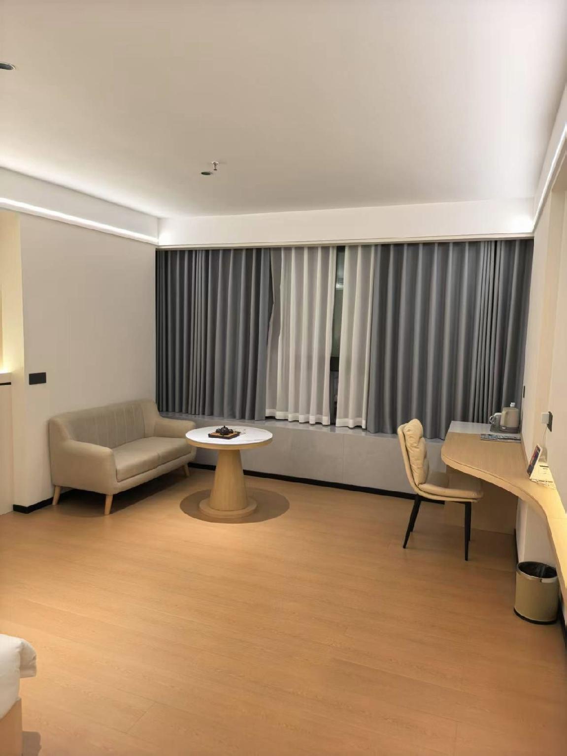 Hu Shang Hotel 6/43