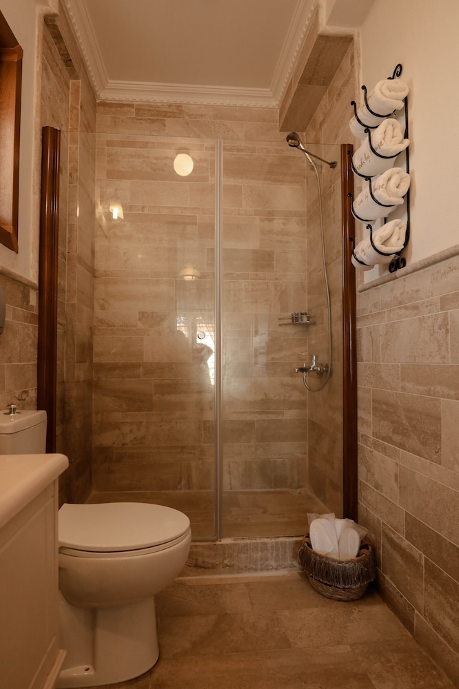Cunda Vrodi Hotel 48/50