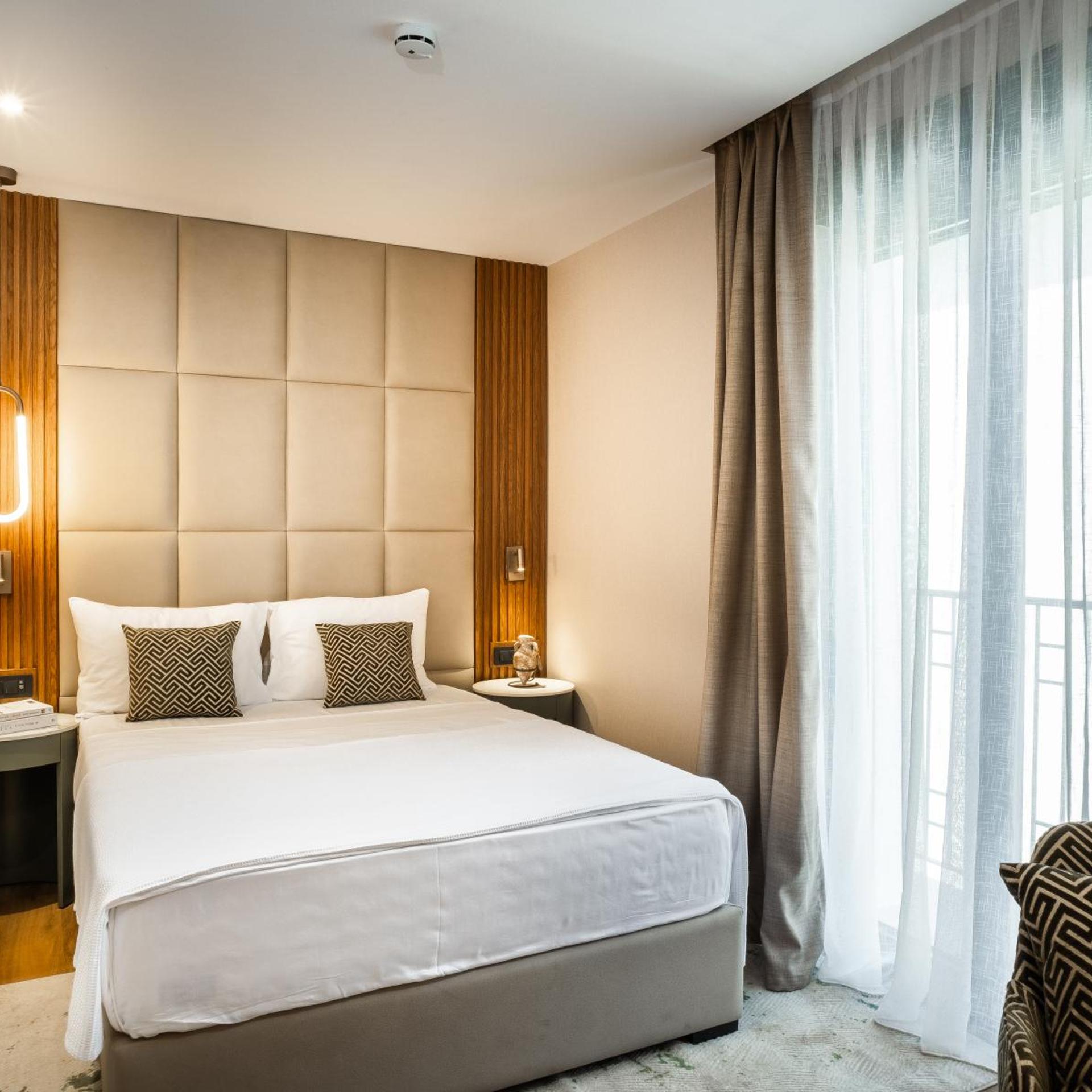 Standard, Double Bed, Hotel Villa Royal 3/7