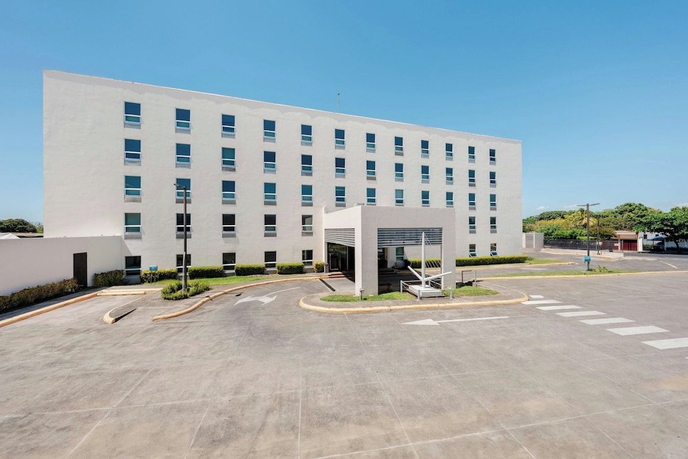Hotel Hex 69/74