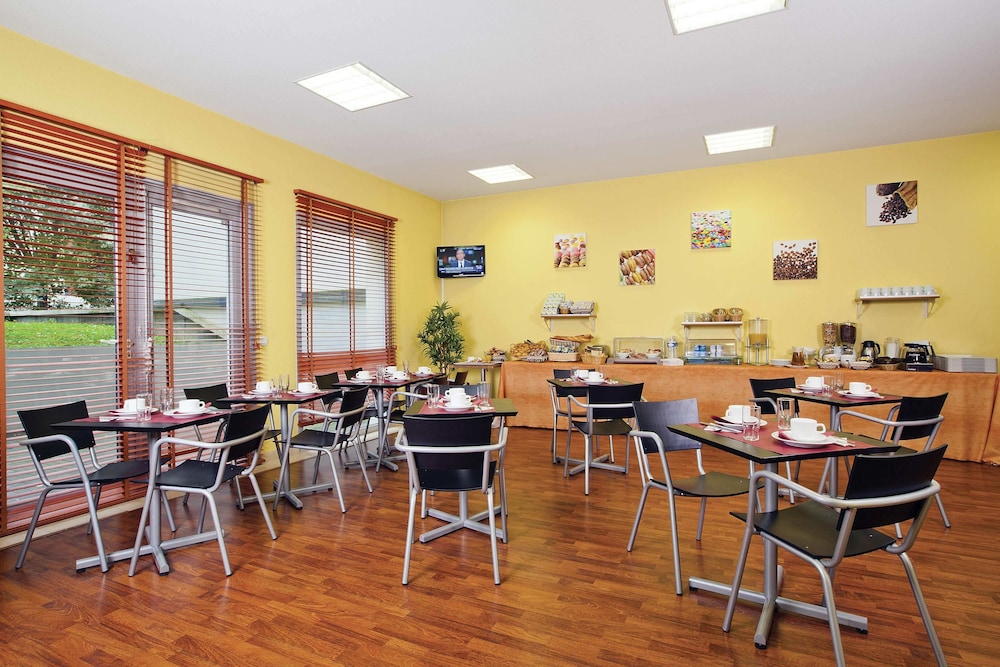 restaurant-cafeteria