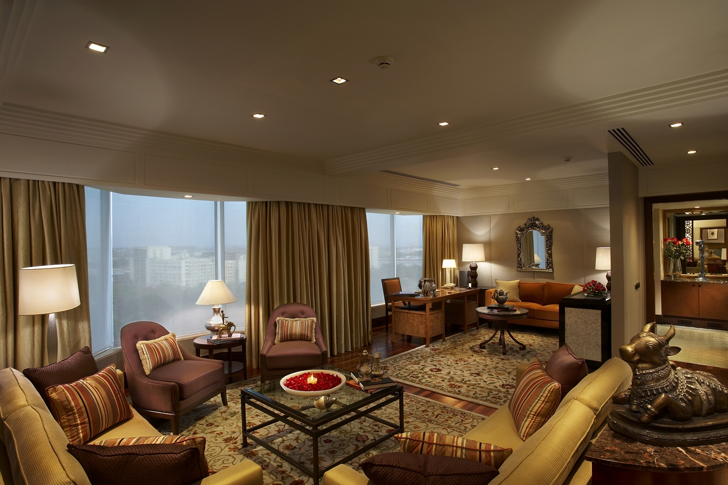 The Leela Mumbai - Resort Style Business Hotel 23/44