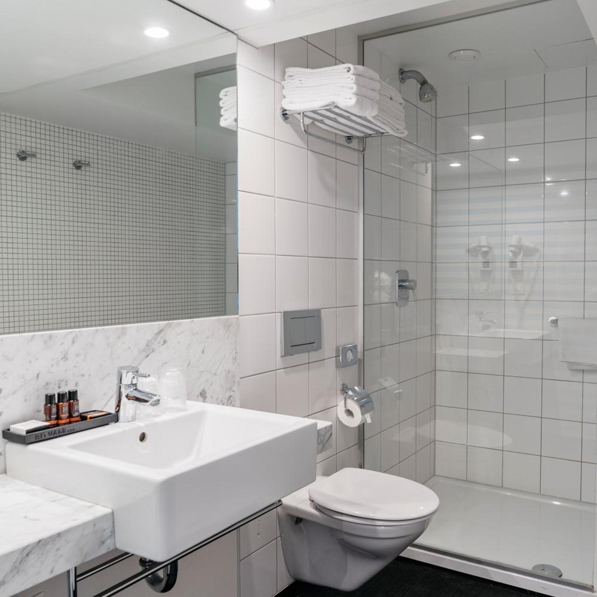غرفة ثلاثية بسرير فردي، Leopold Hotel Ostend 8/10