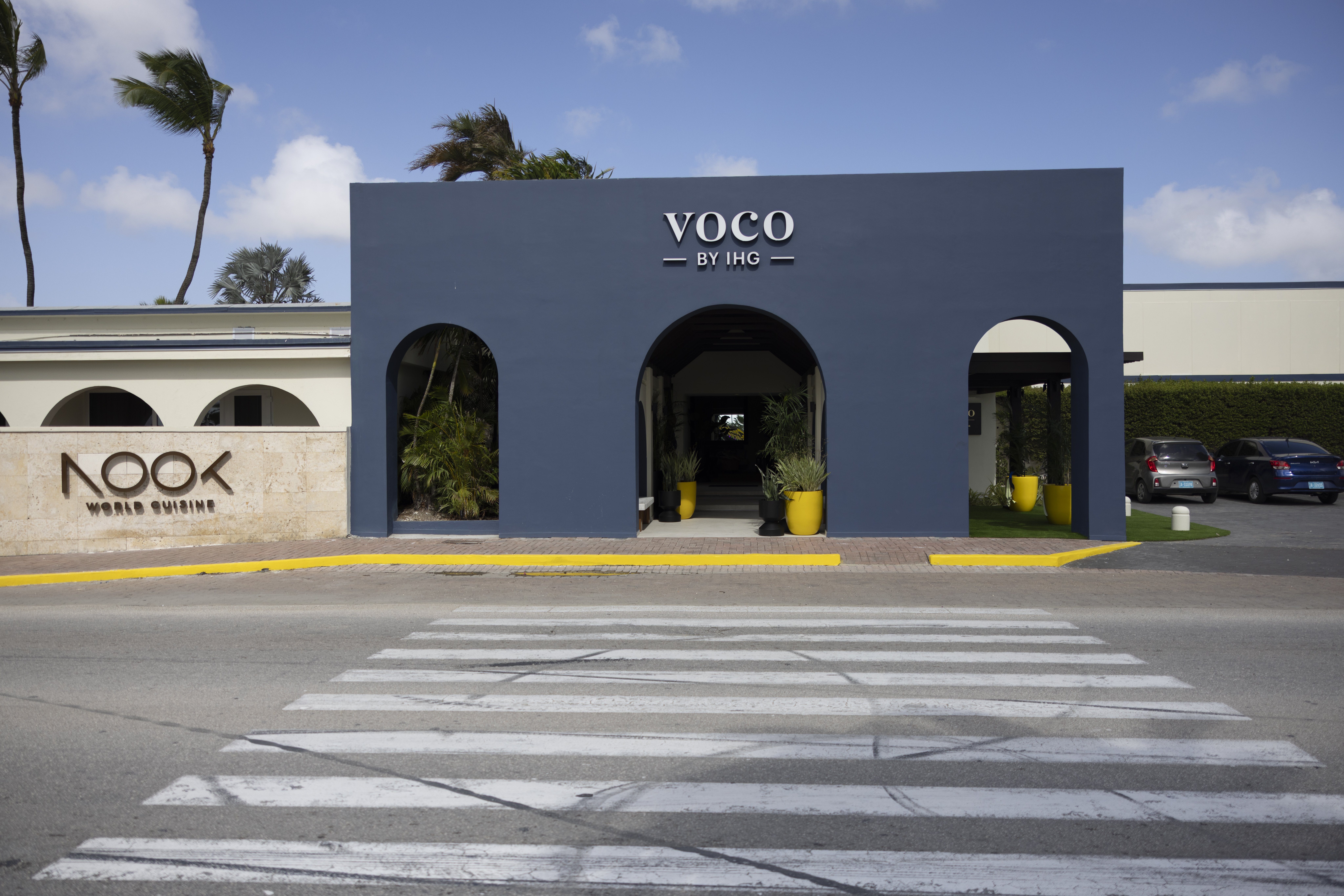 Voco Surfside Aruba by IHG 76/90