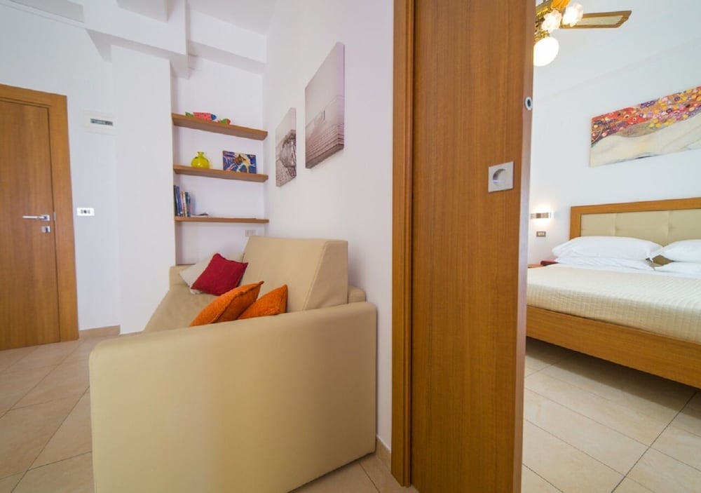 Mediterraneo Hotel and Suites 19/50