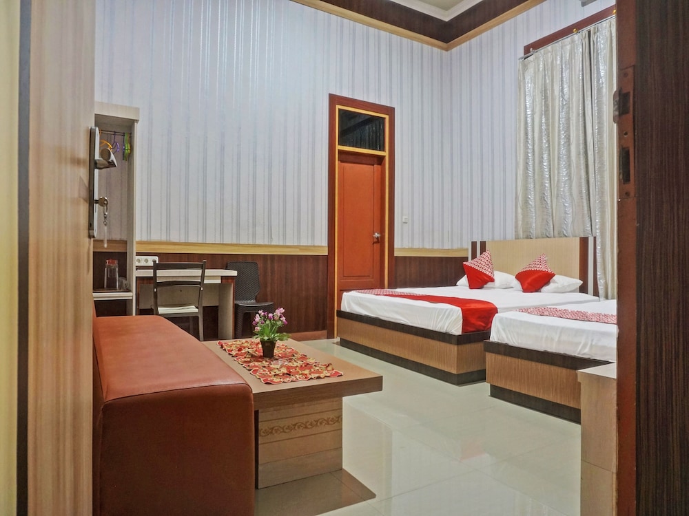 Collection O 91488 Hotel Lingkarsut Jeneponto 12/16