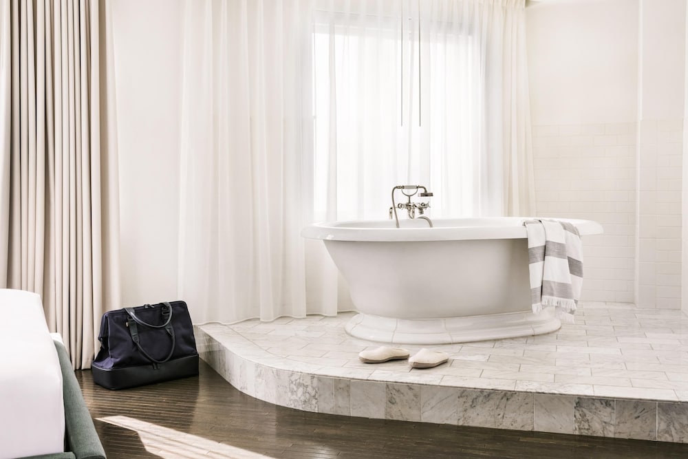 Coastal, Suite, Multiple Beds