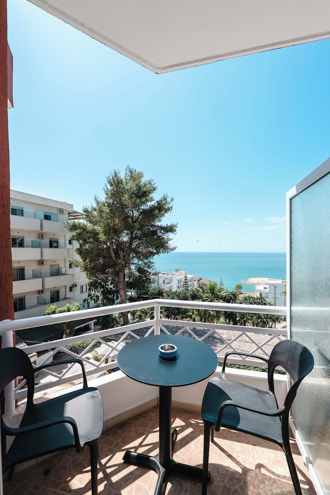 Hotel Saranda 53/79