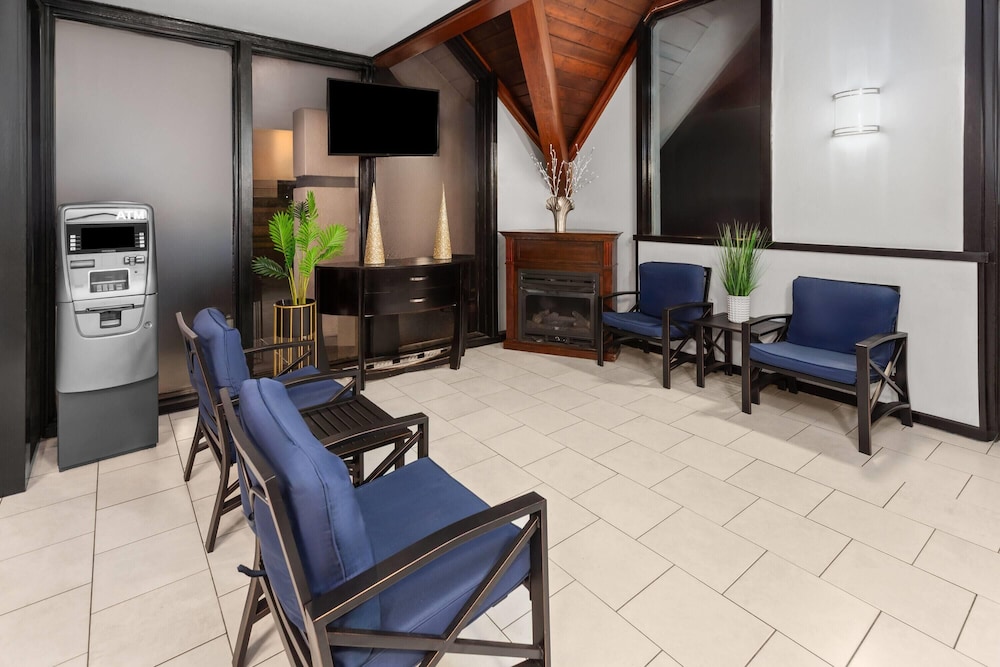Travelodge By Wyndham Milwaukee 32/50