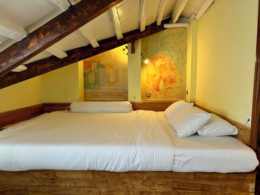 Loriet Hotel 156/191