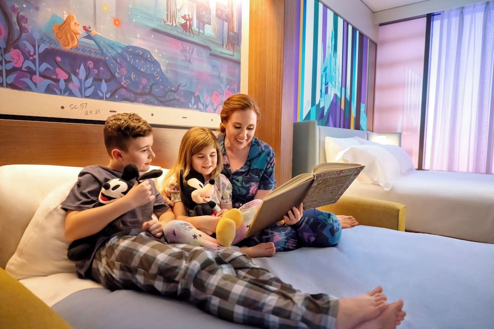 The Villas At Disneyland Hotel 43/58