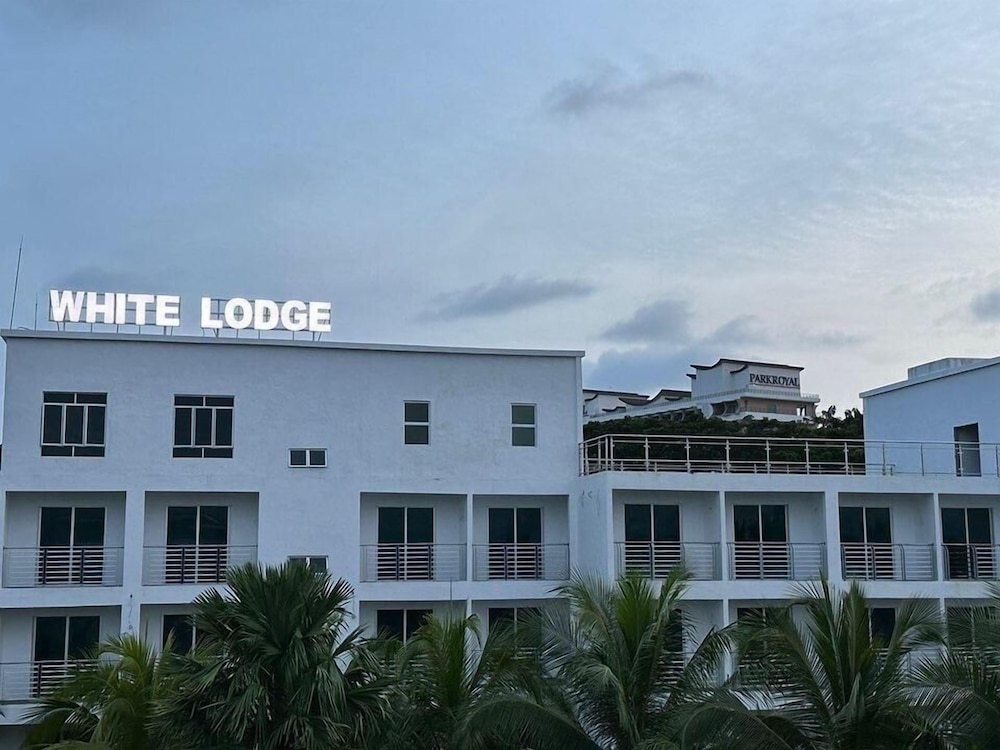 White Lodge 1/50