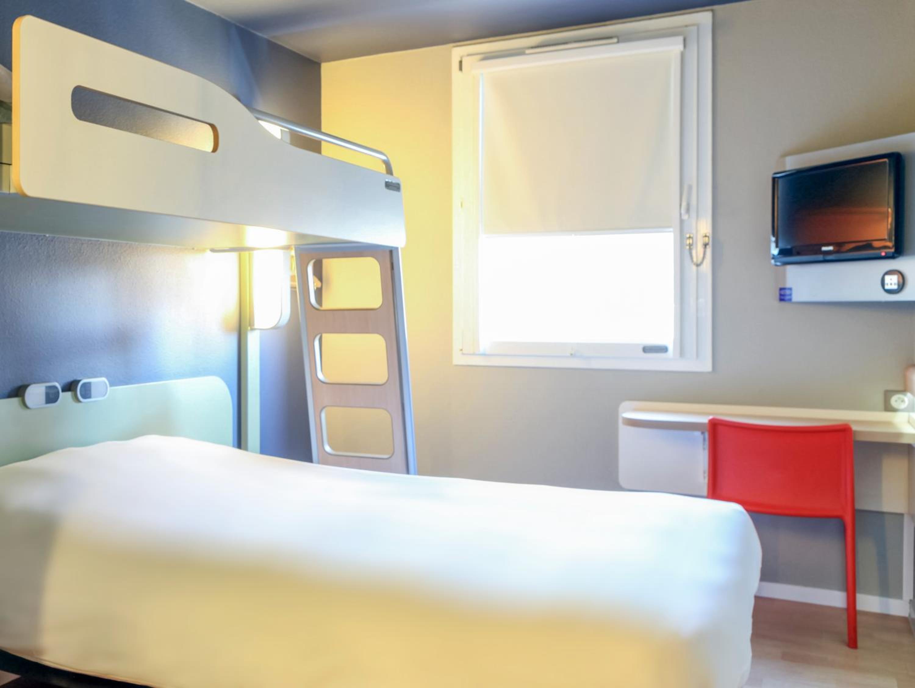 ROOM, TRIPLE, DOUBLE AND BUNK BED