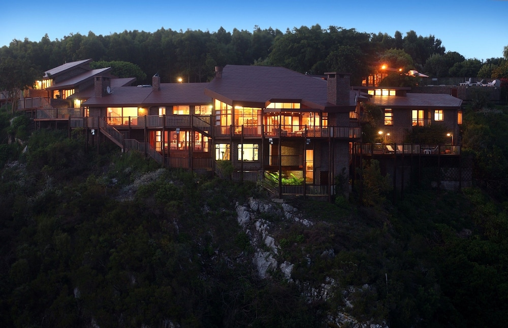 The Fernery Lodge & Chalets 1/50