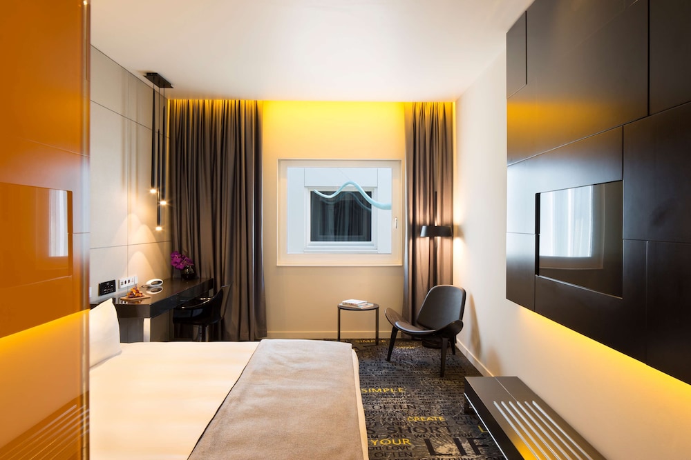 Art Otel Amsterdam 16/71