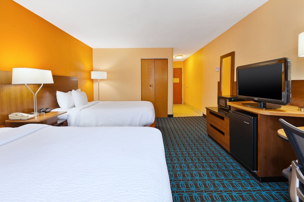 Fairfield Inn Suites Columbus East 8/25