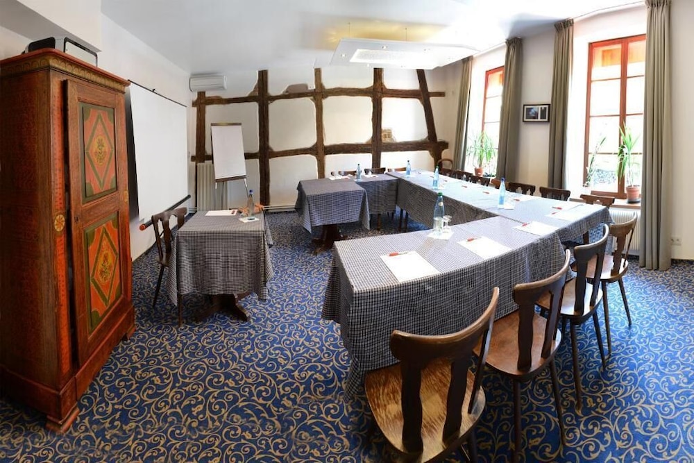 HOTEL DE LA CLOCHE 33/46