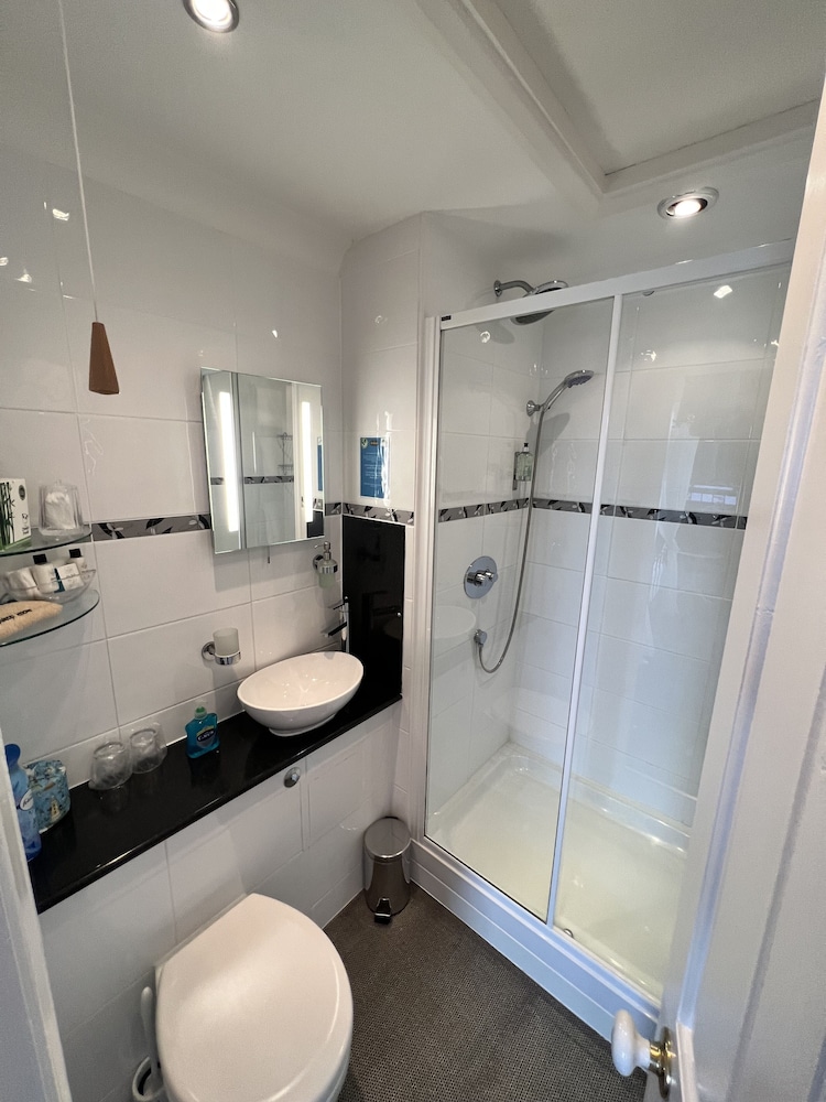 The Birkdale Guest House 49/50
