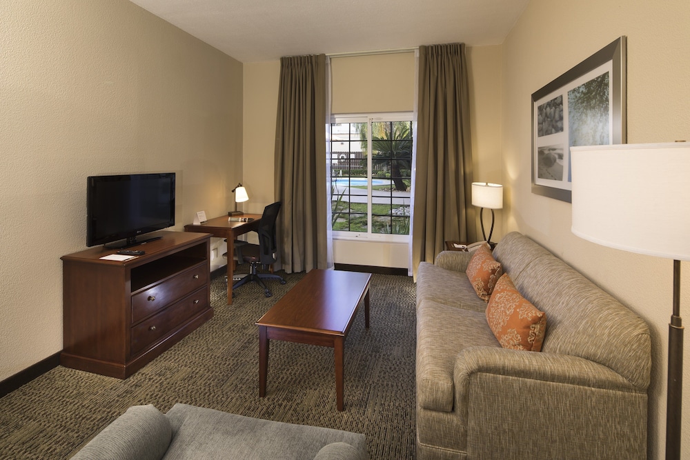 Staybridge Suites Monterrey - San Pedro 25/38