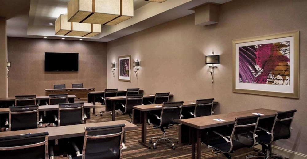 Sonesta Hotel Baltimore Inner Harbor 46/60