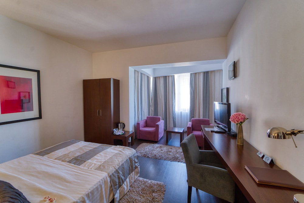 Unique Hotel 15/67