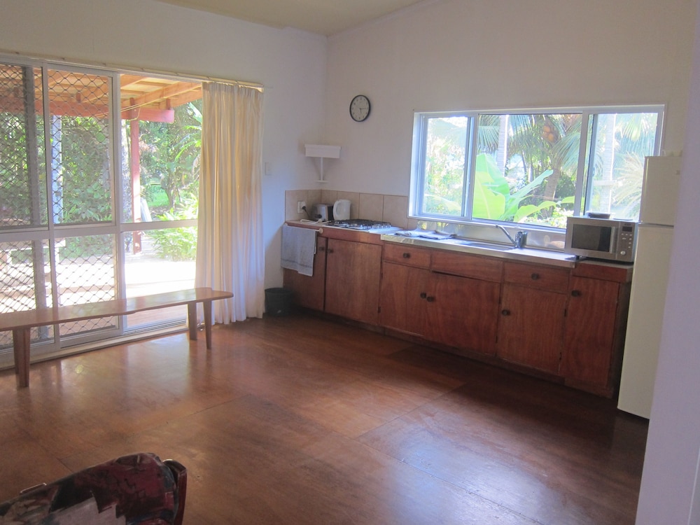 Raina Beach Apartments 29/71