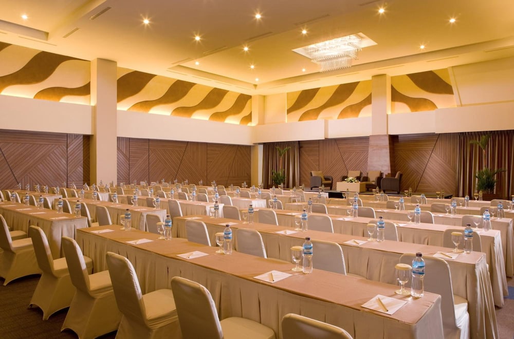 Hotel Santika Bangka 35/46