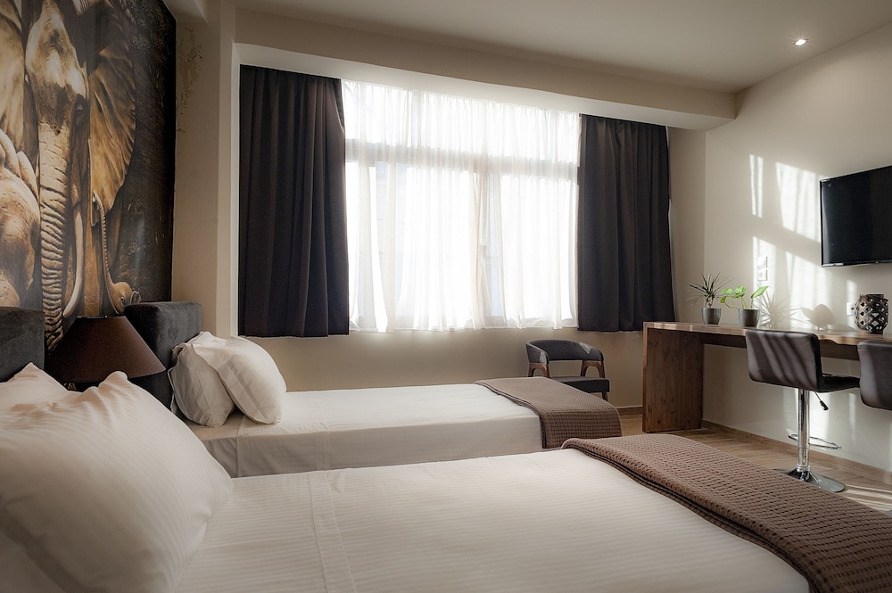 CITY, TWIN BEDS