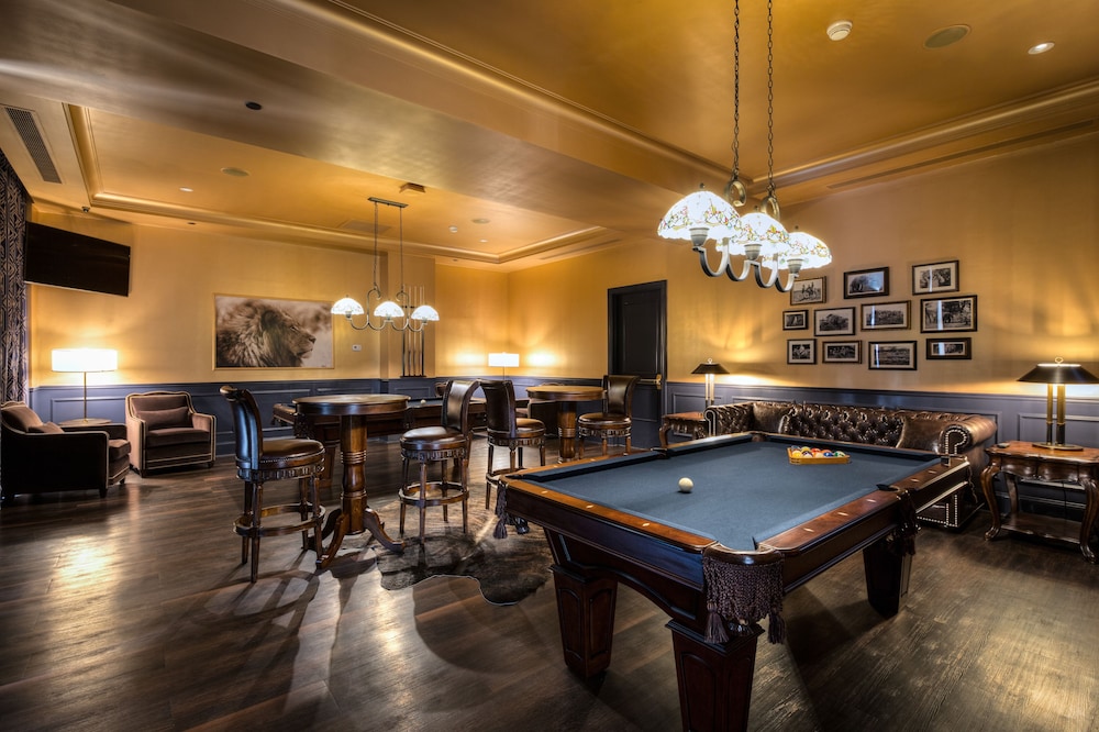 The Read House Hotel Historic Inn and Suites 51/62