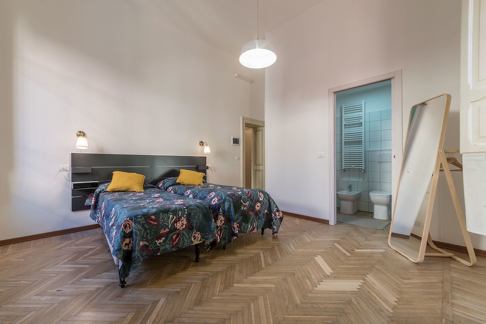 COMFORT, DOUBLE OR TWIN BED