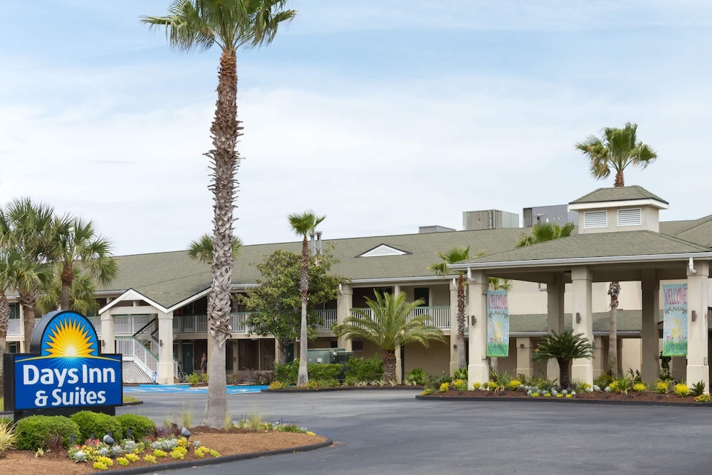 Days Inn & Suites By Wyndham Jekyll Island 2/58