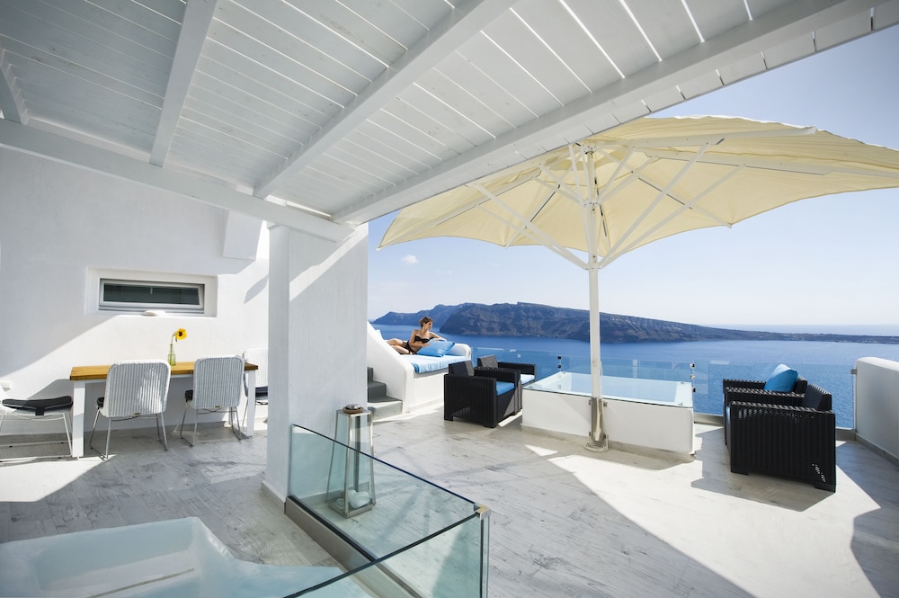 Hyperion Oia Suites 27/45