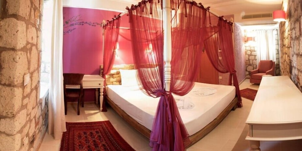Igdeli Han Suit Otel Alacati 10/50