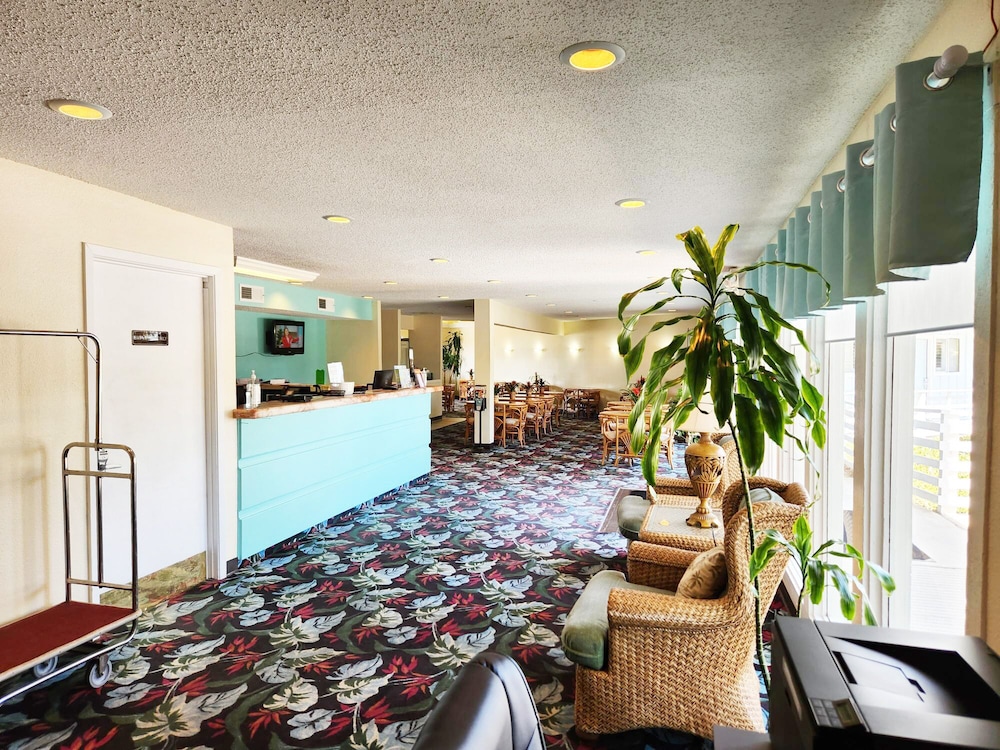 Inn at The Waterpark 15/64