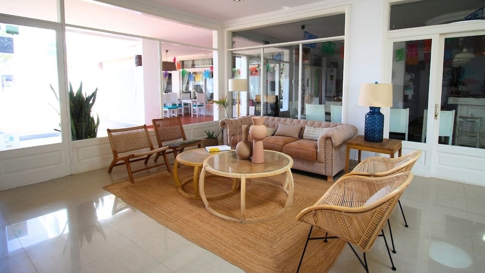 Neptuno Suites - Only Adults 31/50