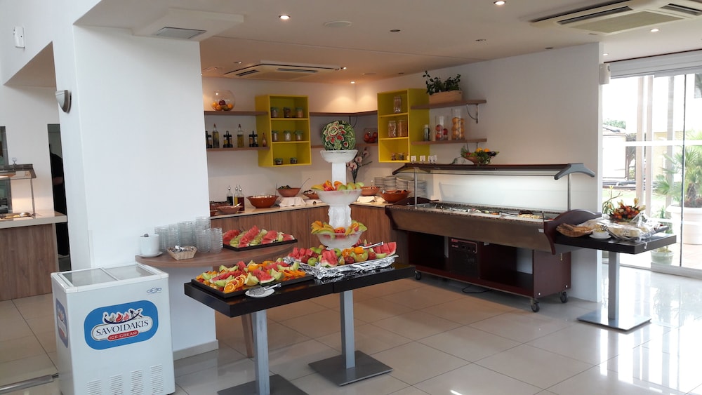 Meropi Hotel and Apartments 52/69